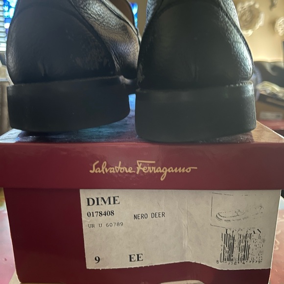 Black leather Ferragamo loafers size 9EE - Picture 3 of 5